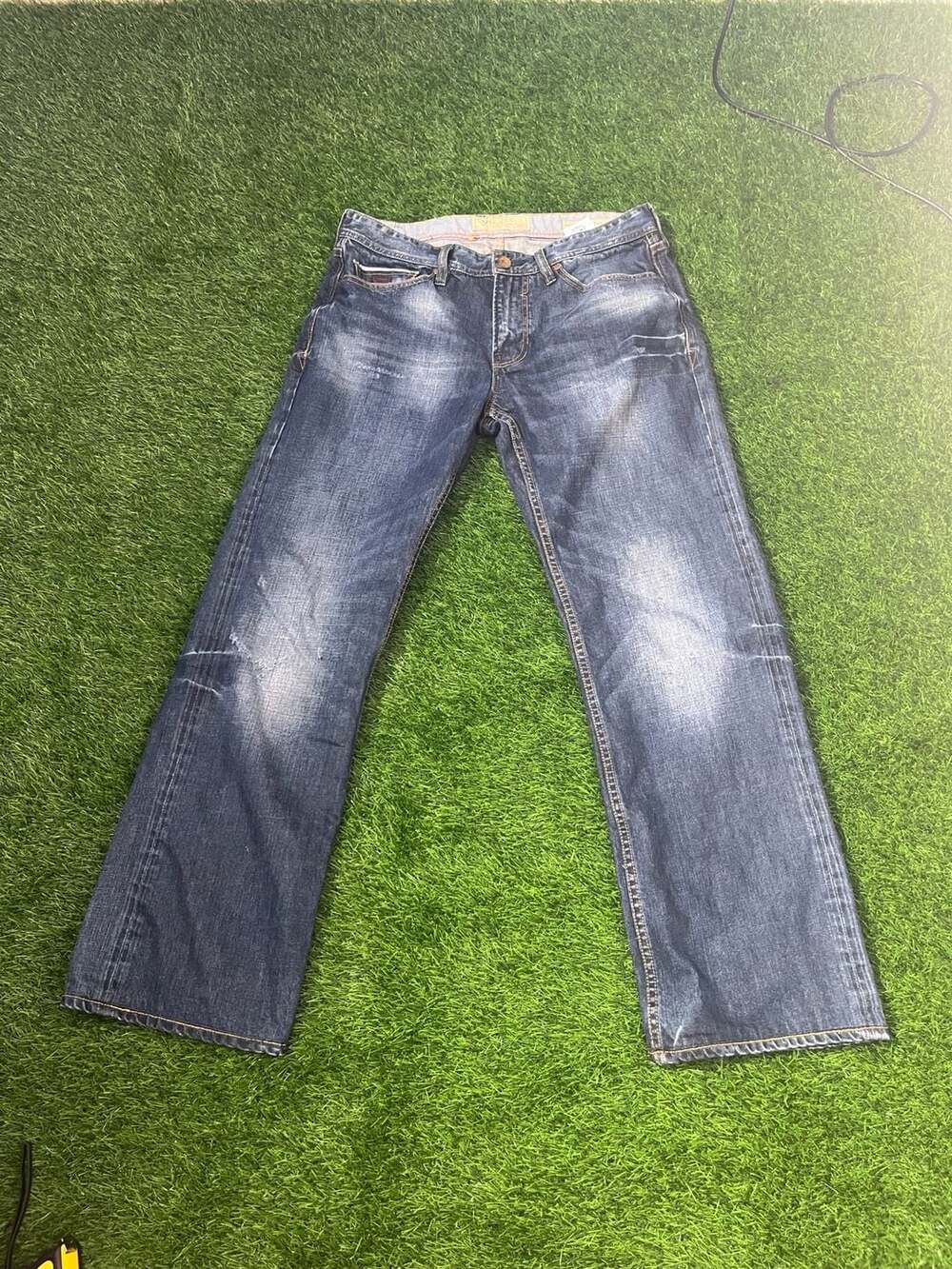 Guess Desmond Relaxed Straight Jeans Blue Distressed Denim